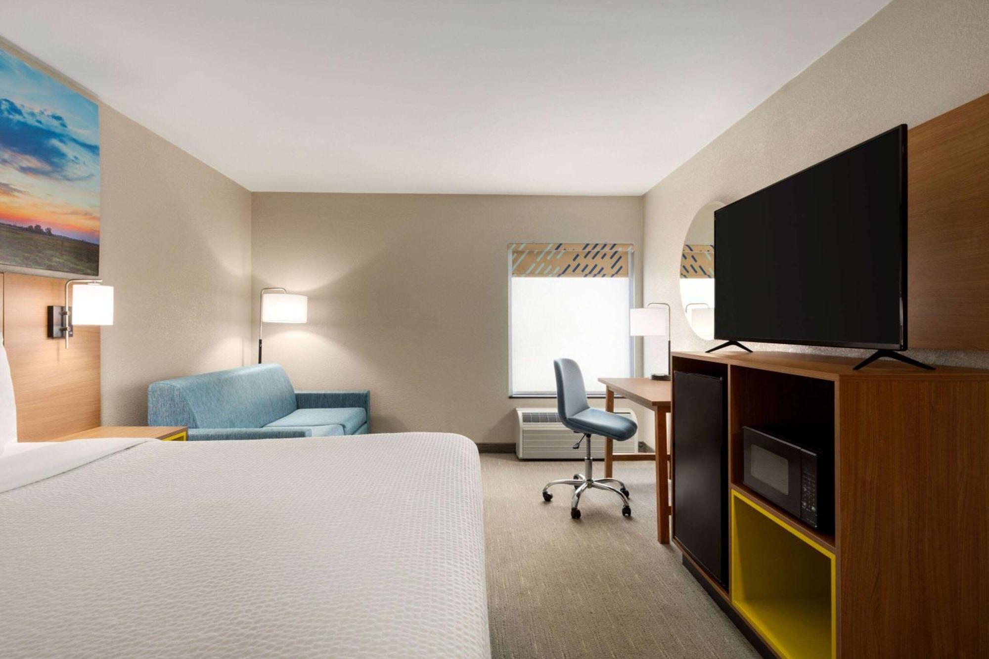 Days Inn By Wyndham Hillsboro Kültér fotó