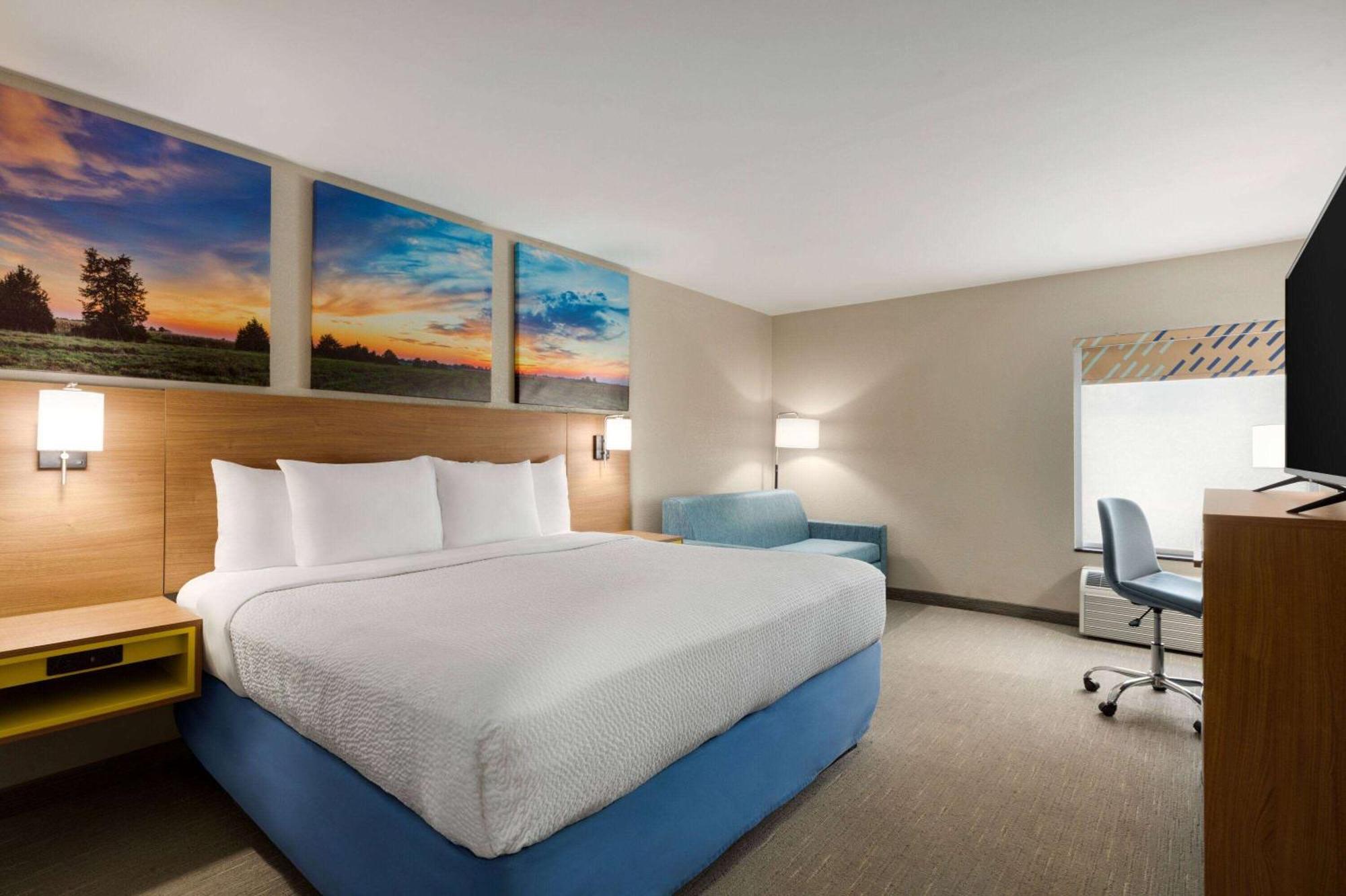Days Inn By Wyndham Hillsboro Kültér fotó